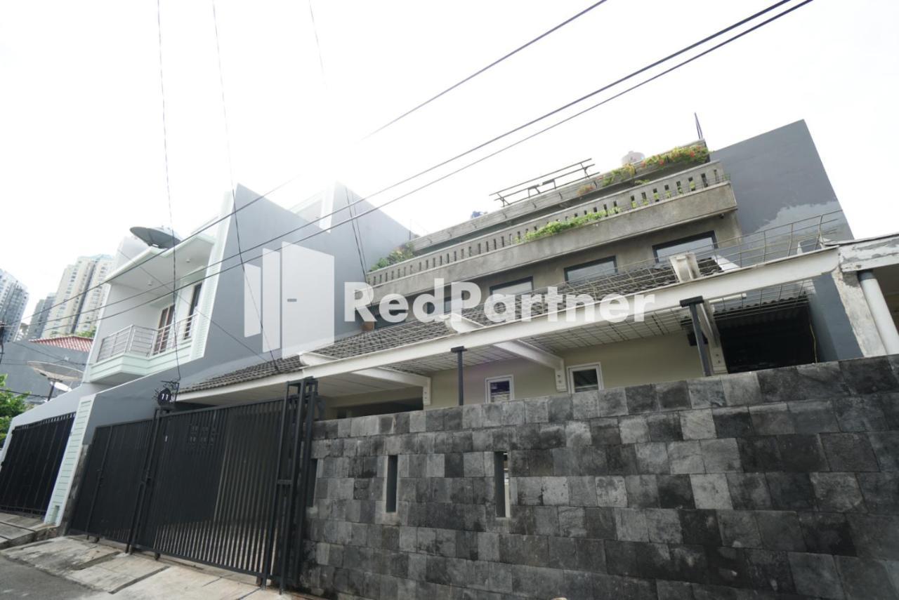 Tomang Gelong Guest House Syariah Mitra Reddoorz Jakarta Buitenkant foto